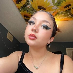 Meet your Posher, Britnee